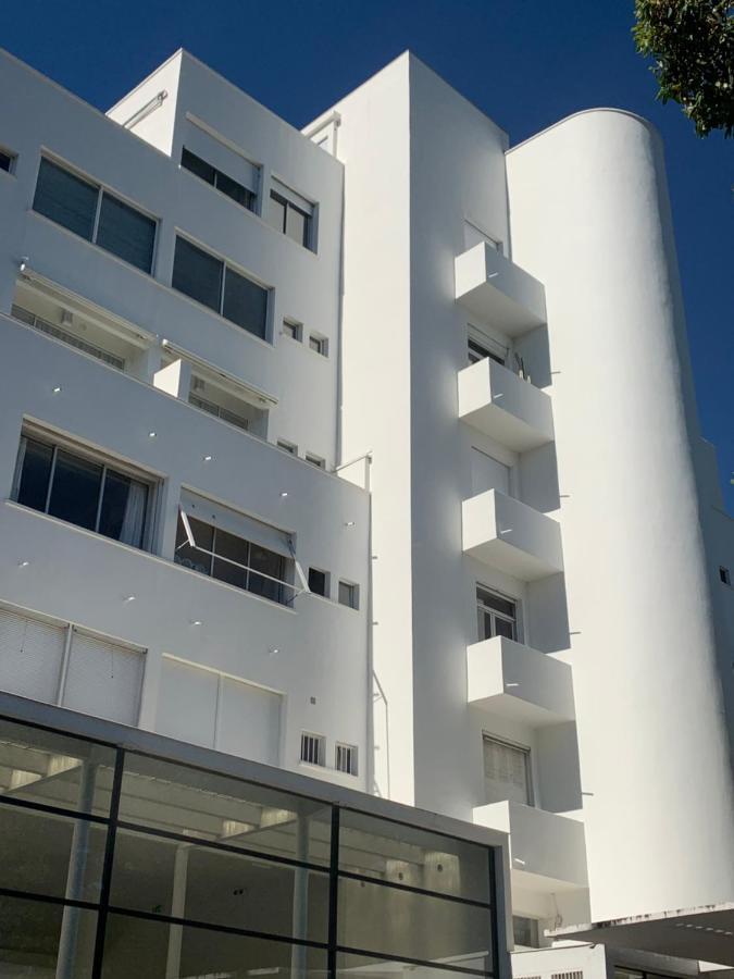 Elegant Studio Et Parking Dans Batiment Historique Сен Тропе Екстериор снимка