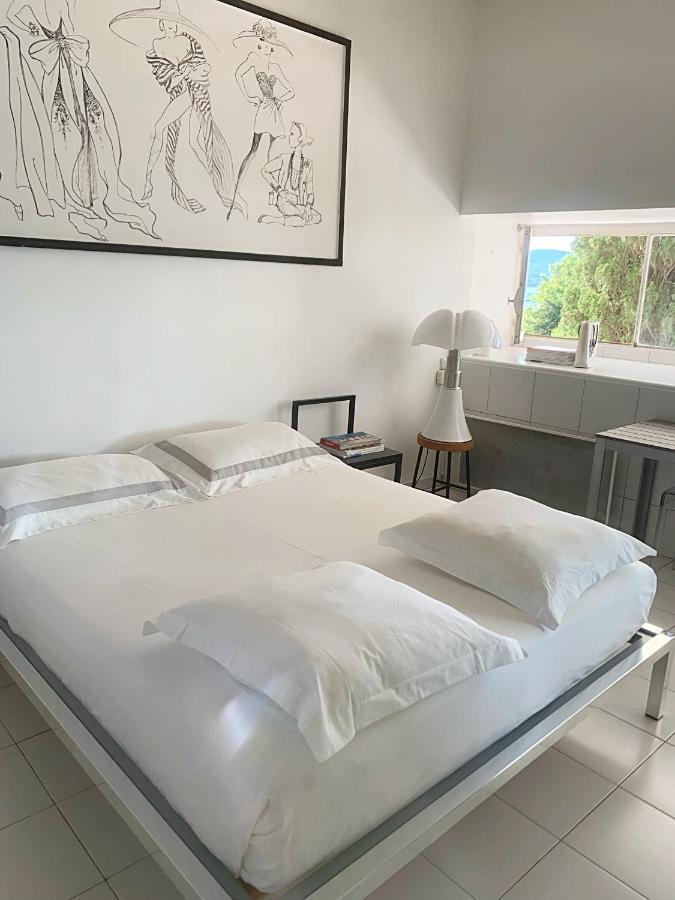 Elegant Studio Et Parking Dans Batiment Historique Сен Тропе Екстериор снимка