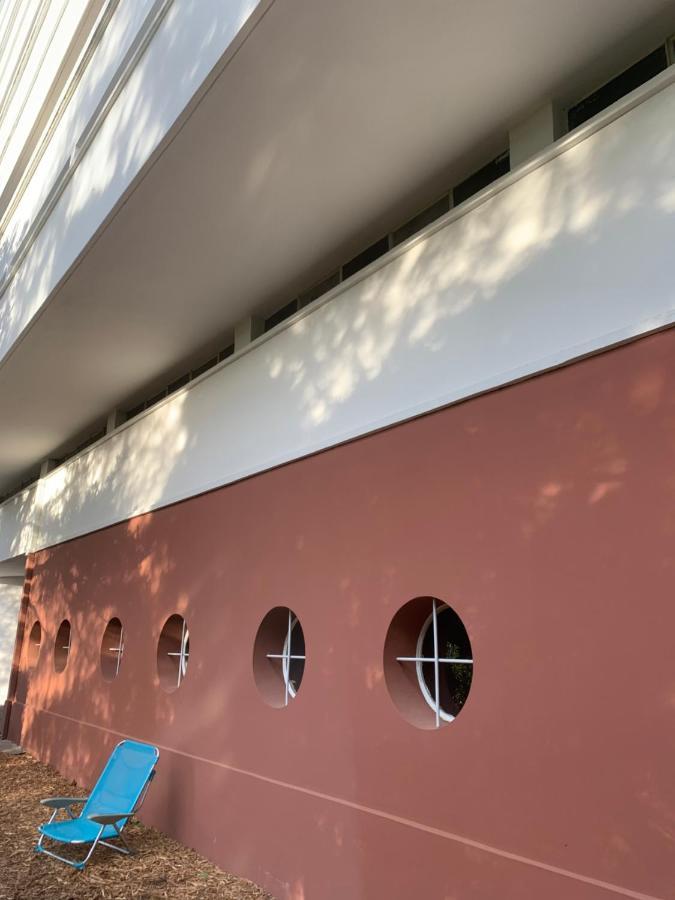 Elegant Studio Et Parking Dans Batiment Historique Сен Тропе Екстериор снимка
