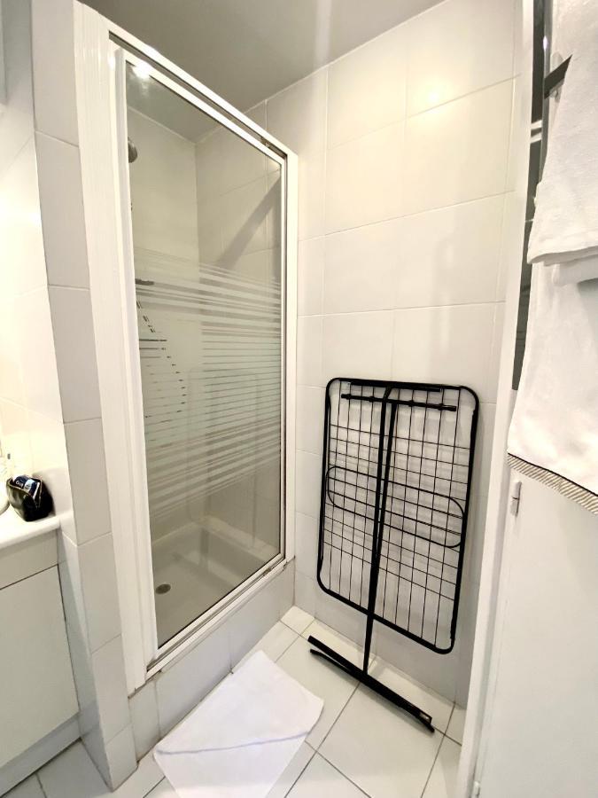 Elegant Studio Et Parking Dans Batiment Historique Сен Тропе Екстериор снимка