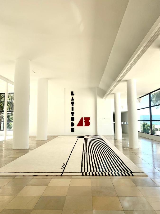 Elegant Studio Et Parking Dans Batiment Historique Сен Тропе Екстериор снимка